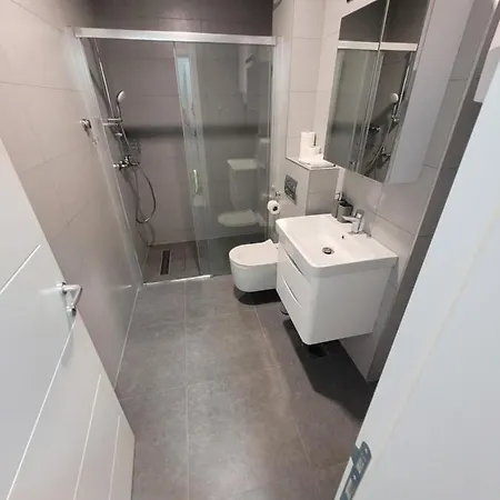 Apartment Tila 2